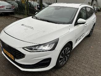 Auto incidentate Ford Focus 1.0 EcoBoost Hybrid Titanium  Stationcar 2023/2
