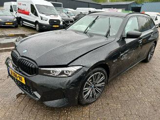 Avarii autoturisme BMW 3-serie 320e Touring Automaat  ( Nieuw Prijs 66500,00 ) 2024/3