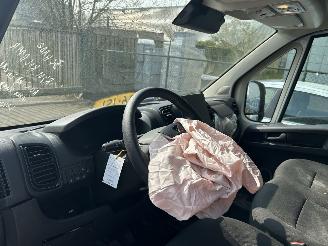 Peugeot Boxer 2.2 BlueHDI   L3H2  3.5 T  Zwaar   ( 1052 KM ) picture 16