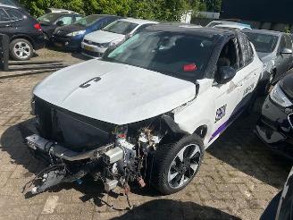 krockskadad bil auto Opel Corsa-E Elegance  Automaat 2022/9