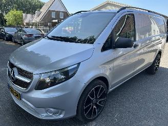 krockskadad bil bedrijf Mercedes Vito 114 CDI 2018/11