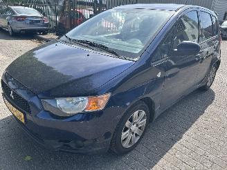 krockskadad bil auto Mitsubishi Colt 1.3 Edition Two 2012/1