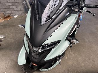 Vaurioauto  motor cycles Yamaha  Tricity 300 ABS   ( 118 Km  !!! ) 2025/6