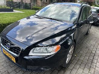 skadebil auto Volvo V-70 1.6  T4  Automaat Limited Edition 2012/1