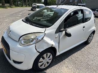 krockskadad bil auto Citroën C1 1.0   3 Drs 2010/3