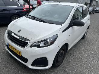 krockskadad bil auto Peugeot 108 e-VTI 2016/11