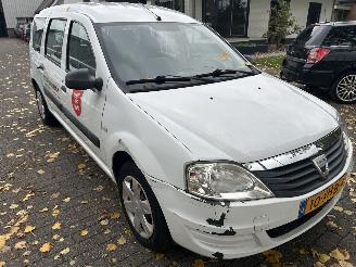 Dacia Logan MCV  1.6 MPI  Ambiance picture 3