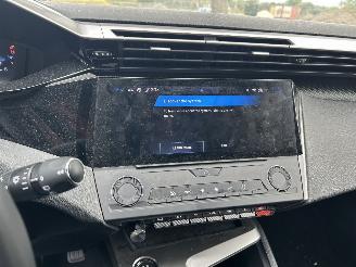 Peugeot 308 SW 1.2 PureTech Automaat   ( Nieuw Prijs 38000,00 ) picture 13