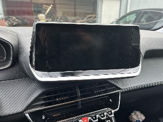 Peugeot 208 1.2 PureTech  Allure picture 12