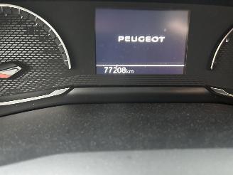 Peugeot 208 1.2 PureTech  Allure picture 11