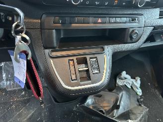 Peugeot Expert Electrisch   Automaat  9 persoons picture 12