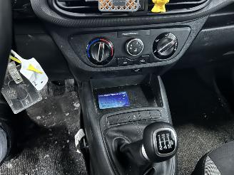 Hyundai I-10 1.0 Comfort picture 10