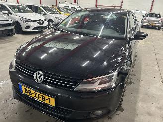 krockskadad bil auto Volkswagen Jetta 1.6 TDI 2012/10