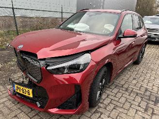 Unfallwagen BMW iX1 e-Drive 2.0  Sport Edition  Automaat ( 603 KM !! )  nw pr 65500,00 2025/12