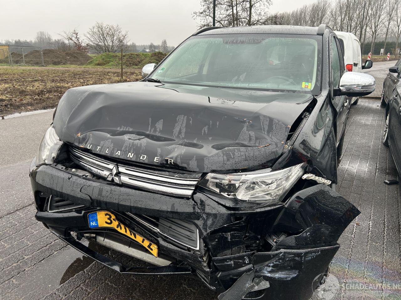 Mitsubishi Outlander 2.0 Hybrid  Automaat