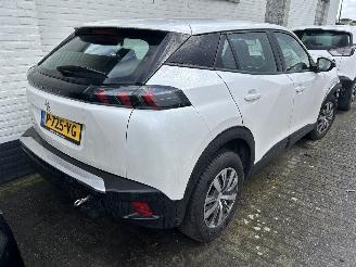 Peugeot e-2008 EV Active  50kWh picture 4