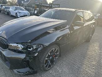 Auto incidentate BMW 3-serie 330e  Touring  Automaat ( Leer - Panoramadak )  NW prijs 75000,00 2025/10