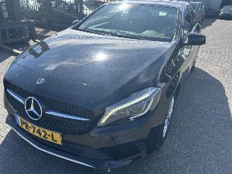 Käytettyjen passenger cars Mercedes A-klasse 180 D   ( schadevrij ) 2017/8