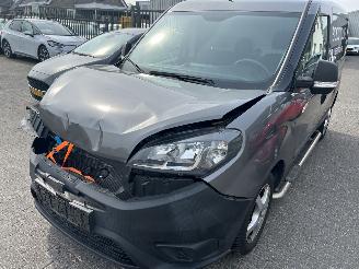 krockskadad bil bedrijf Fiat Doblo Cargo 1.6  Diesel   (  NAP  38423 KM ) 2018/11
