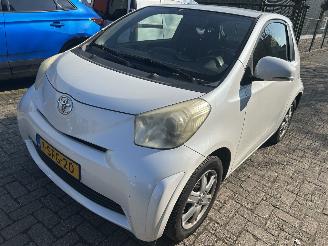 Toyota iQ  picture 1