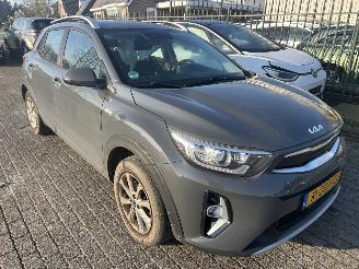 Kia Stonic 1.0 T-GDI  Hybrid Dynamic Line picture 3