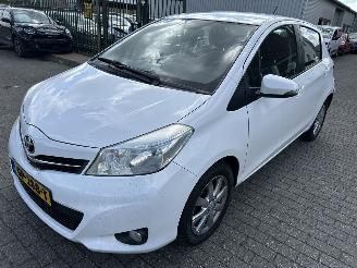 skadebil auto Toyota Yaris 1.0 VVT-I  Comfort 2014/5