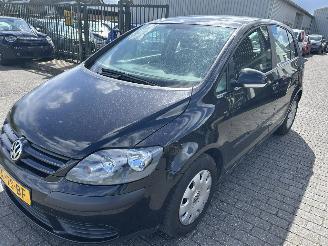 Damaged car Volkswagen Golf plus 1.6 FSI  Trendline 2007/1
