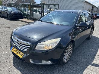 krockskadad bil auto Opel Insignia Stationcar  1.6 2010/9