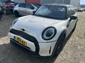 Mini Cooper Camden 1.5  Automaat picture 1