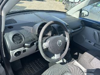 Volkswagen Beetle 1.6 Cabriolet picture 9