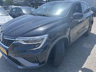 Damaged car Renault Arkana E-Tech Hybrid   Automaat  R.S  Line 2022/10