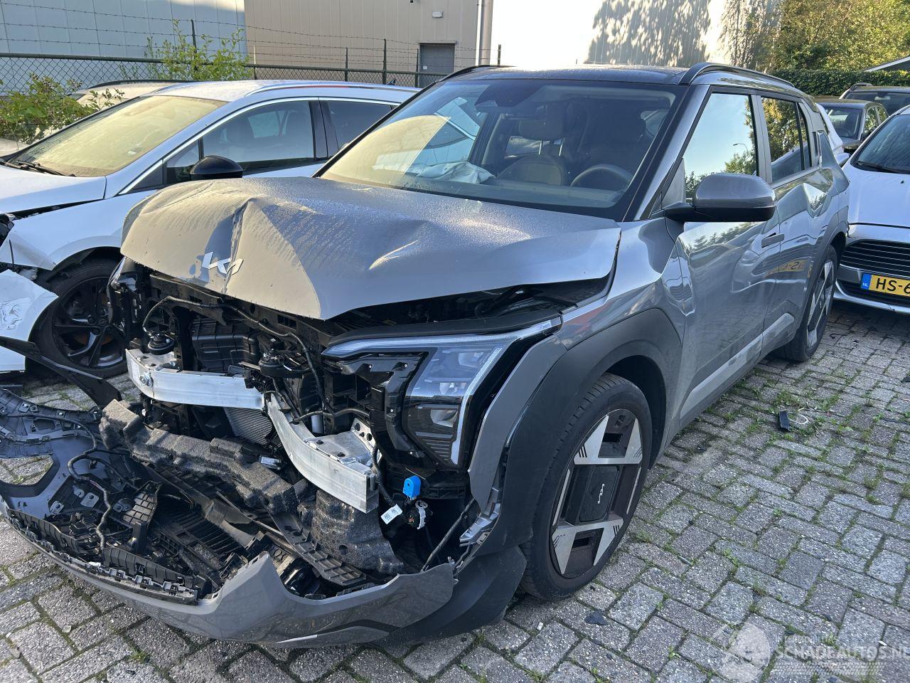 Kia EV3 58.3 kWh  Plus Advanced  ( Leer -Schuifdak )