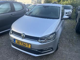damaged passenger cars Volkswagen Polo 1.2 TSI 2016/6