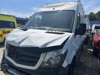 skadebil bedrijf Mercedes Sprinter 216 2015/6