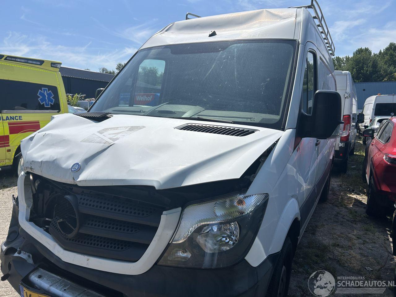 Mercedes Sprinter 216