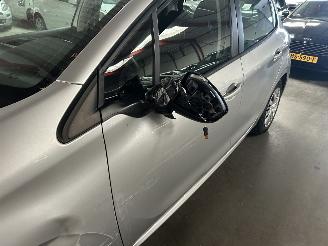 Peugeot 208 1.2 VTI  Active picture 3