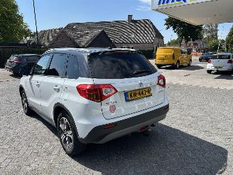 Suzuki Vitara 1.6D High Executive picture 7