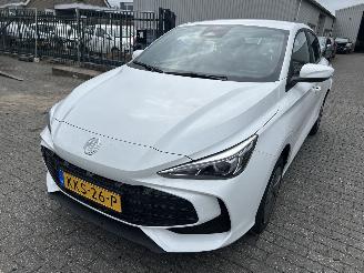 Damaged car MG 3 Hybrid  1.5 hev  Automaat 2026/6
