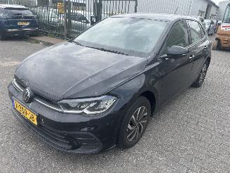 krockskadad bil auto Volkswagen Polo 1.0 TSI  Life Business 2023/11