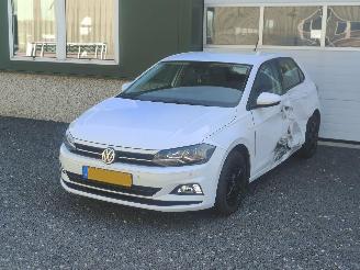 Damaged car Volkswagen Polo 1.0 MPI Comfortline Navi Clima 2020/1