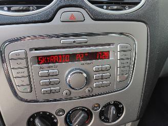 Ford Focus 1.6 Trend Combi Airco picture 12