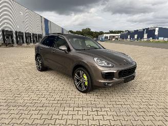 Porsche Cayenne S E-HYBRID Panorama Xenon Leder Voll picture 5