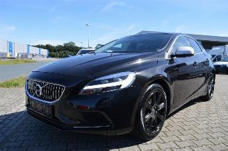 Vaurioauto  passenger cars Volvo V-40 Volvo V40 D2 Inscription R Design Full led Leder Pano 2017/3