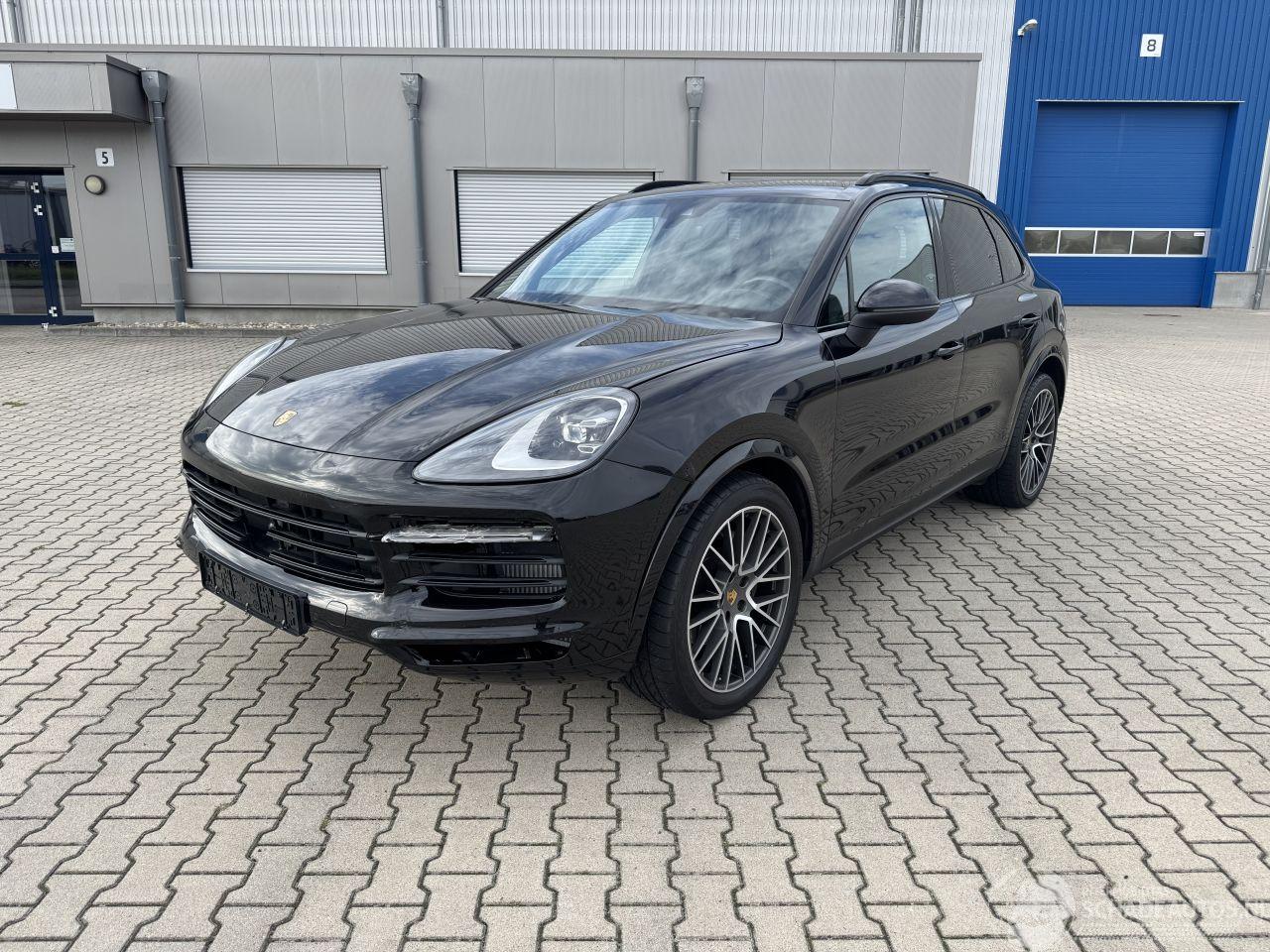 Porsche Cayenne 3.0 Automatik Leder LED Panoramadach Luftfederung