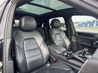 Porsche Cayenne 3.0 Automatik Leder LED Panoramadach Luftfederung picture 14