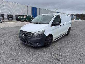 Schadeauto Mercedes Vito Vito Kasten 114 CDI Kompakt Automatik Klima L + R Schiebetur 2016/6