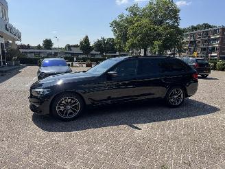 Damaged car BMW 5-serie 520d Panormadach Klima Navi 2017/10