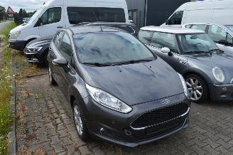 Schadeauto Ford Fiesta Ford Fiesta Titanium Navi Klima Pdc 2017/2
