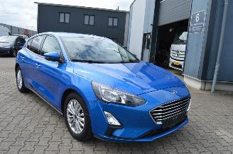 skadebil auto Ford Focus Ford Focus Mild Hy. Titanium X Navi Klima Kamera Pdc 2021/10