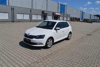 skadebil auto Skoda Fabia 1.2 TSI 66 KW JOY KLIMA RADAR SHZ PDC 2017/7